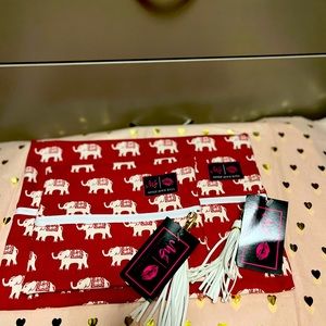 2 piece Makeup Junkie Bags set in “crimson and white elephant” NWT